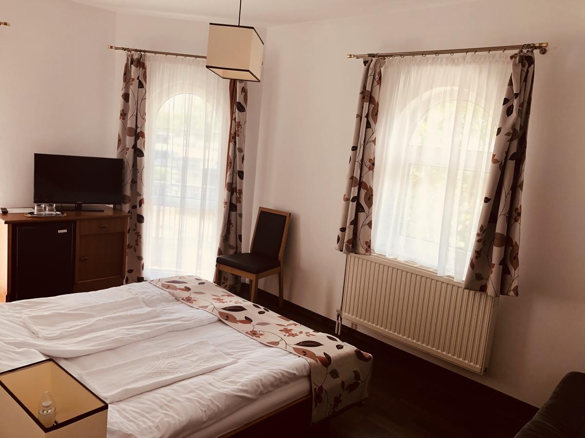 Zoeldteto Panzio Bed & Breakfast Balatonfüred Eksteriør bilde