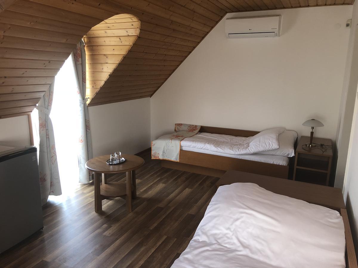 Zoeldteto Panzio Bed & Breakfast Balatonfüred Eksteriør bilde