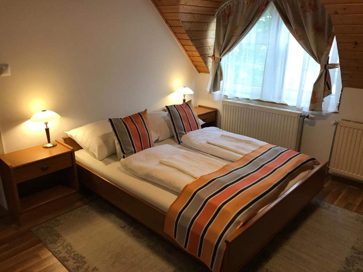 Zoeldteto Panzio Bed & Breakfast Balatonfüred Eksteriør bilde