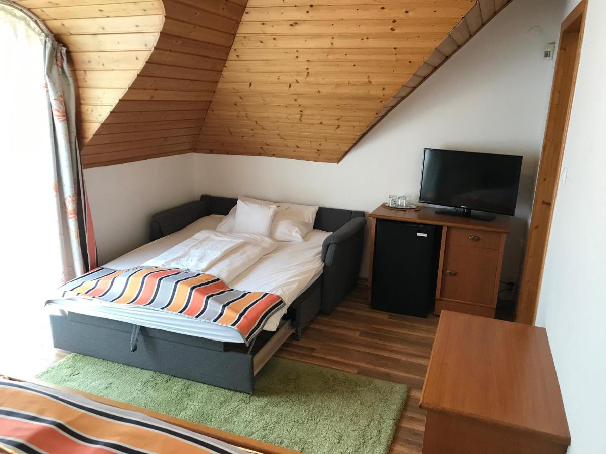 Zoeldteto Panzio Bed & Breakfast Balatonfüred Eksteriør bilde