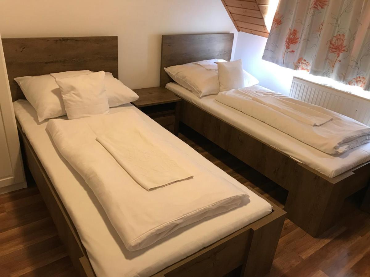Zoeldteto Panzio Bed & Breakfast Balatonfüred Eksteriør bilde