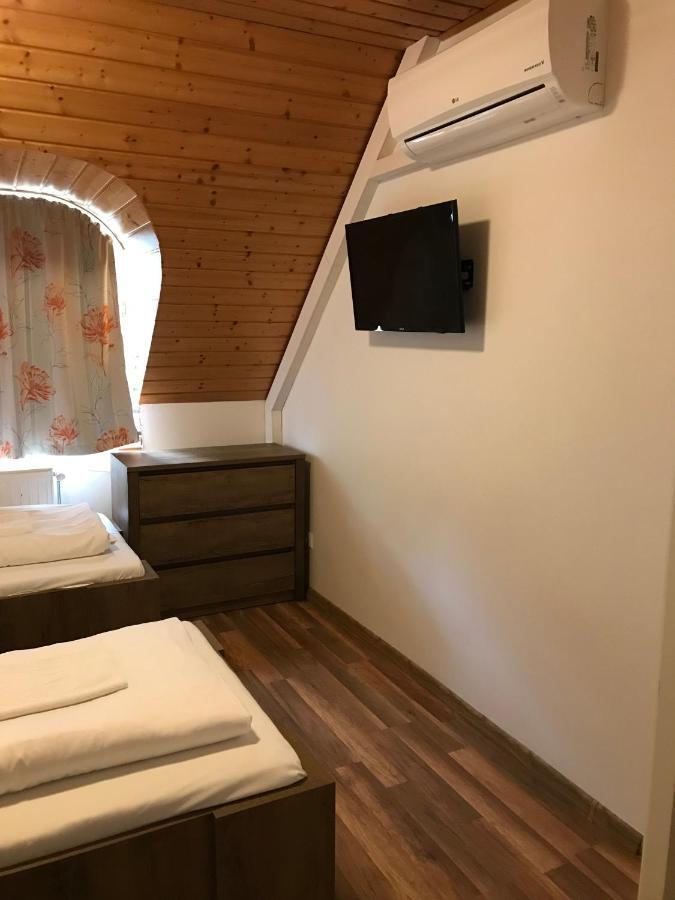 Zoeldteto Panzio Bed & Breakfast Balatonfüred Eksteriør bilde